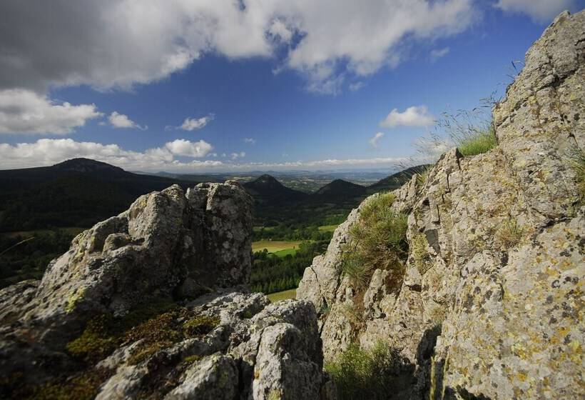 酒店 Vvf Haute Loire Saintjulienchapteuil