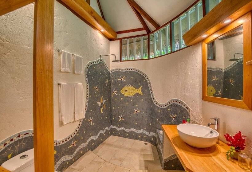 Shawandha Ecolodge