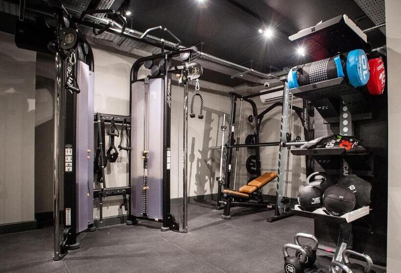 هتل The Gresham Apart