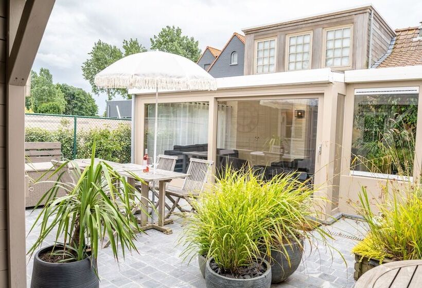 فندق Diane S Cottage
