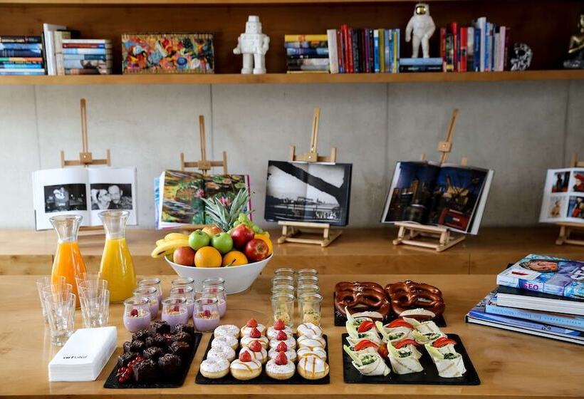 Art Otel Cologne, Powered By Radisson Hotels