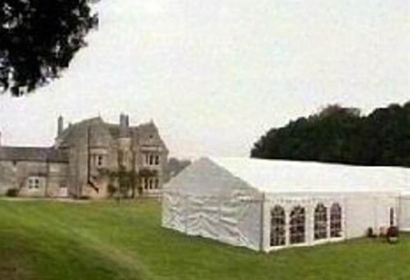تختخواب و صبحانه Burcombe Manor