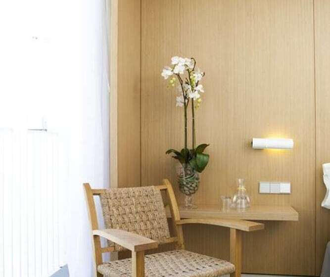 هتل Alenti Sitges