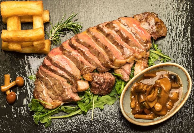 בית מלון כפרי Central