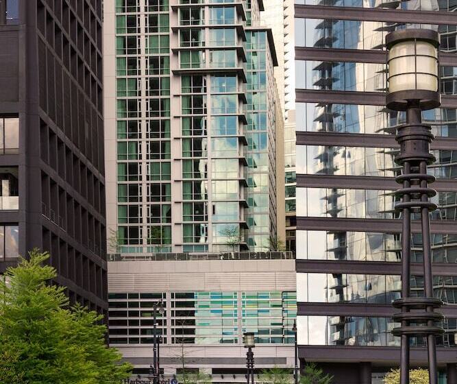 Hotel Coast Coal Harbour  By Apa