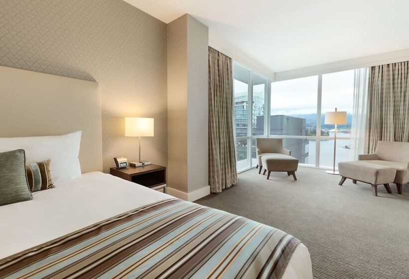 Hotel Coast Coal Harbour  By Apa