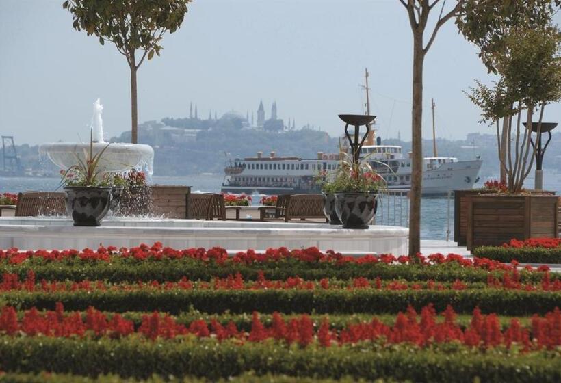 هتل Four Seasons  Istanbul At The Bosphorus