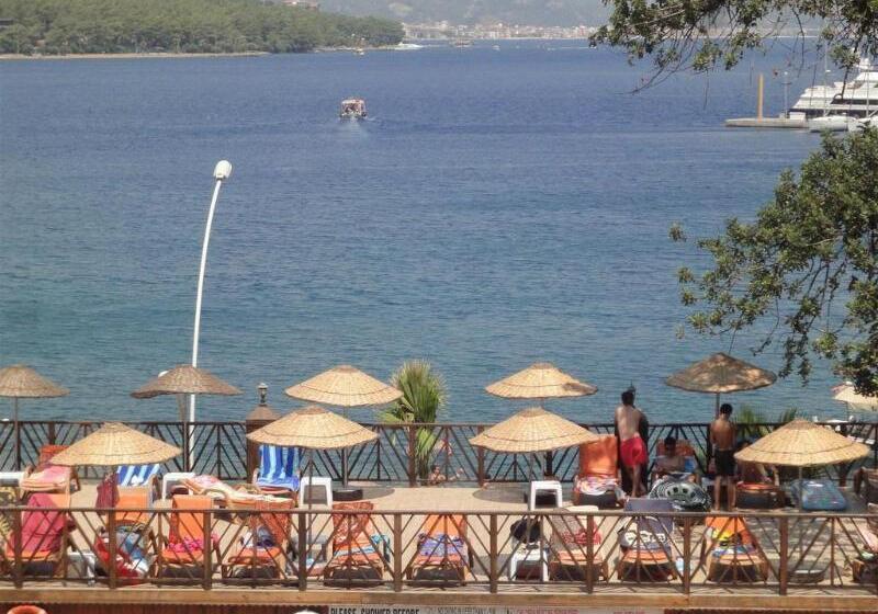 هتل Golmar Beach