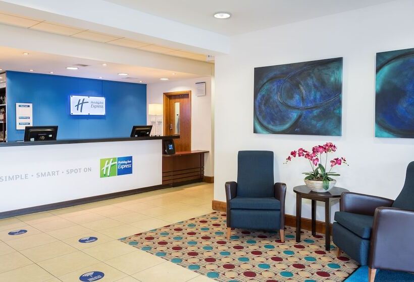 هتل Holiday Inn Express Braintree, An Ihg