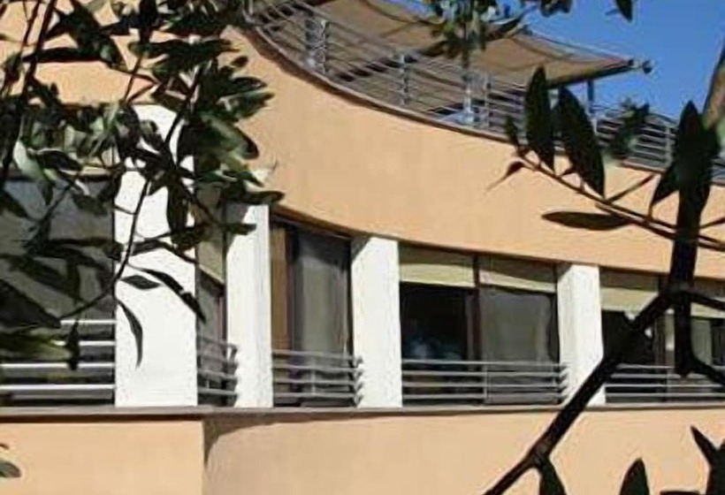 בית מלון כפרי Il Castellaccio