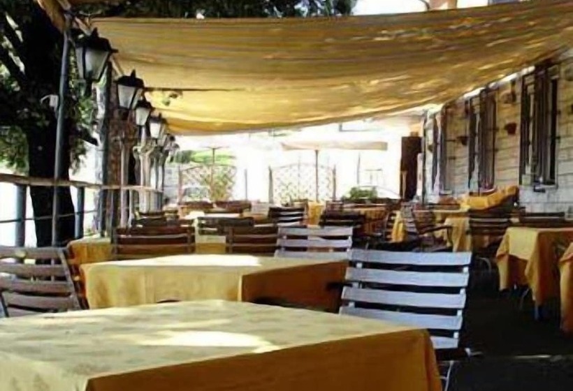 בית מלון כפרי Il Castellaccio