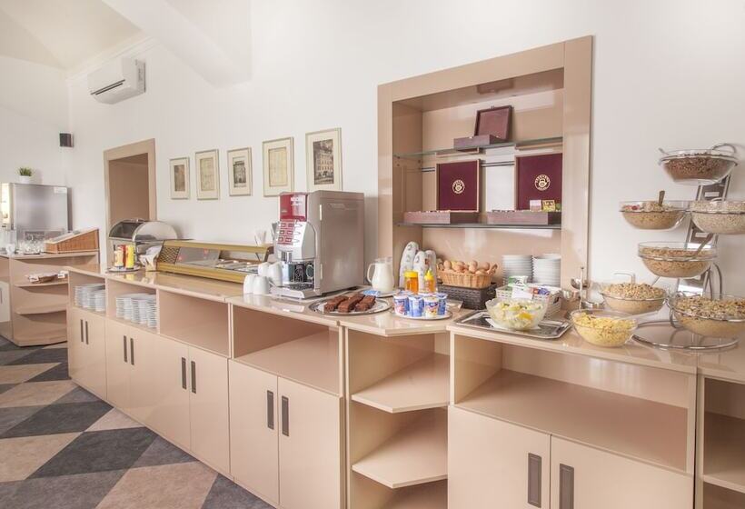 Fotos del hotel Lunik:  7