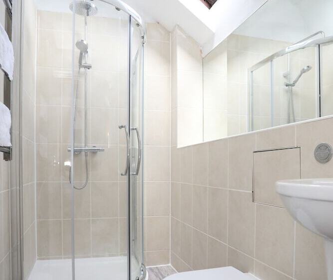 בית מלון כפרי Merrymouth Inn