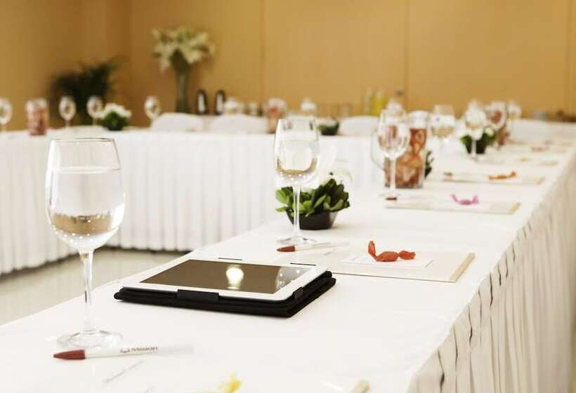 ホテル Mision Express Merida Altabrisa