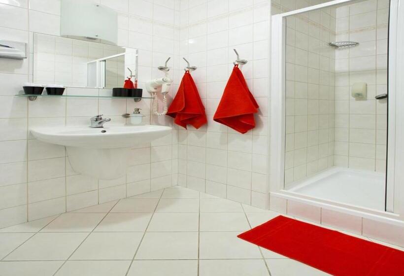 Fotos del hotel Otar:  30