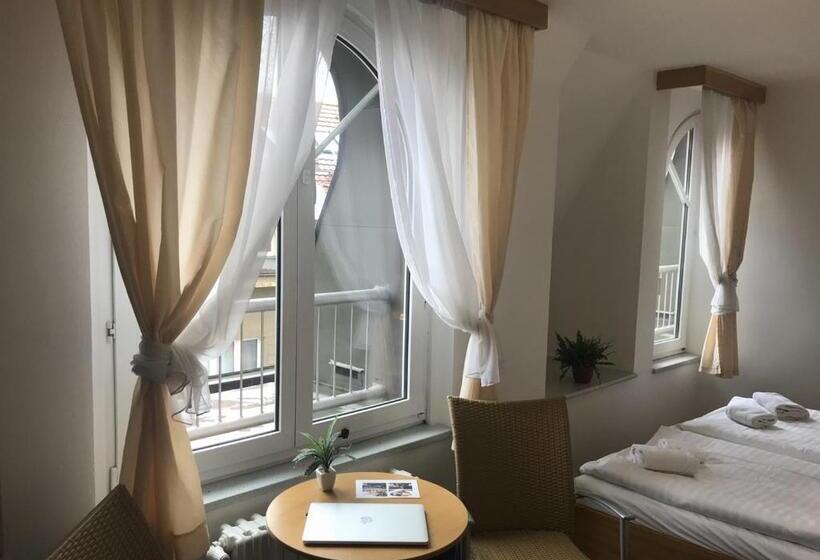 Fotos del hotel Otar:  37