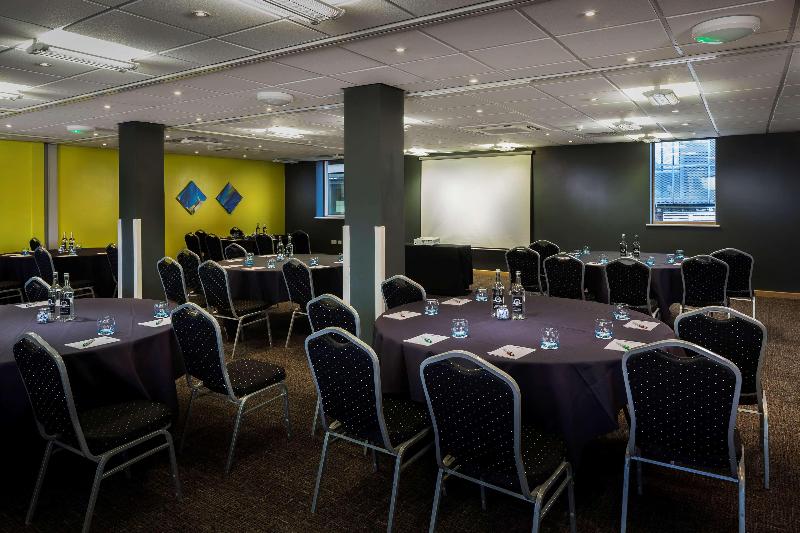 فندق Park Inn By Radisson Peterborough