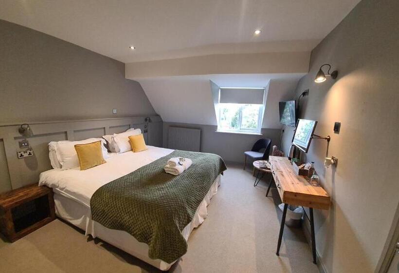 هتل Priory Inn