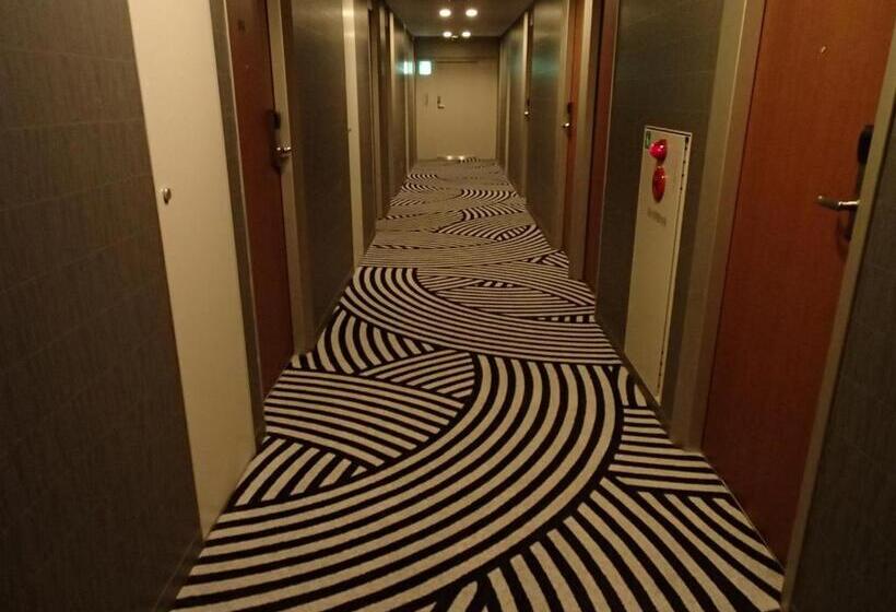 בית מלון כפרי Sotetsu Fresa Inn Higashi Shinjuku