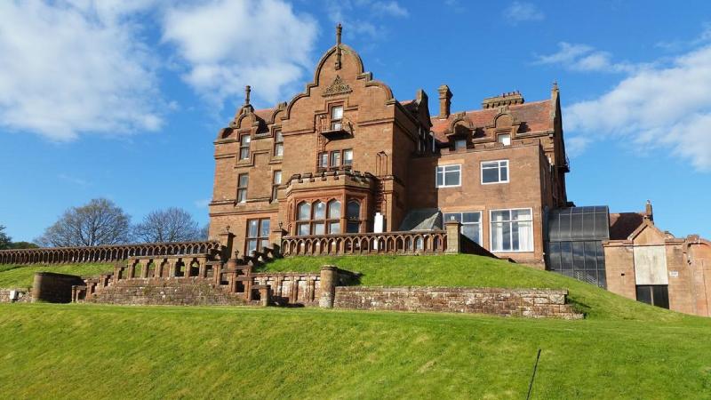 هتل Adamton Country House