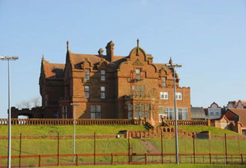 هتل Adamton Country House