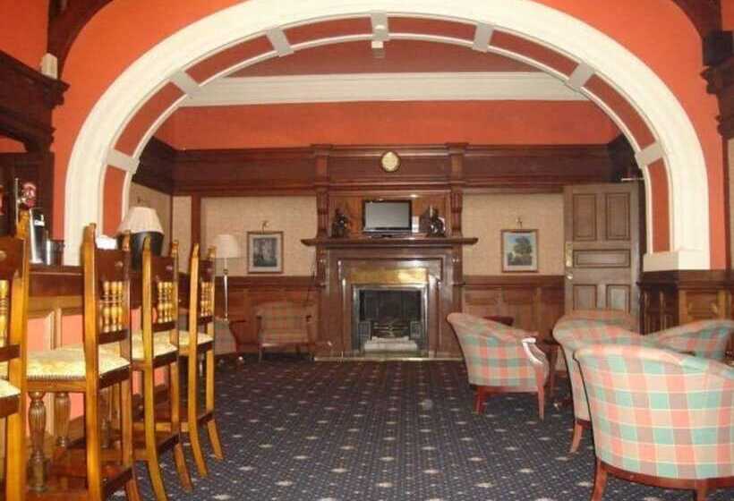 هتل Adamton Country House