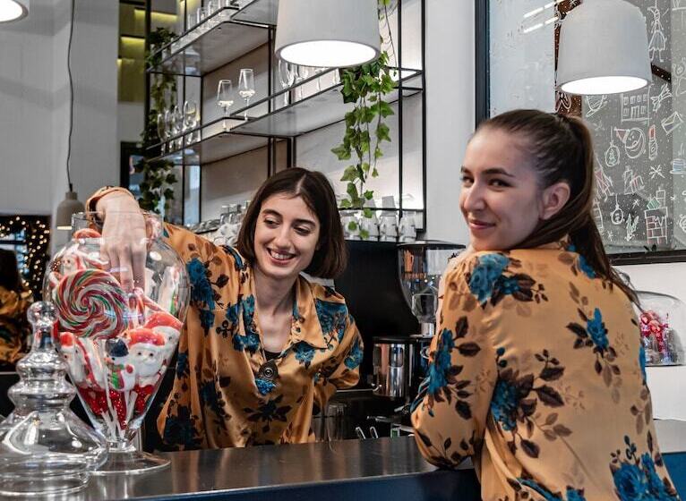 Fotos del hotel The Marblous Athens:  38