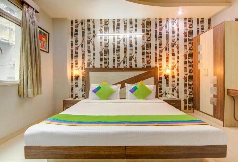 ホテル Treebo Rockwell Plaza