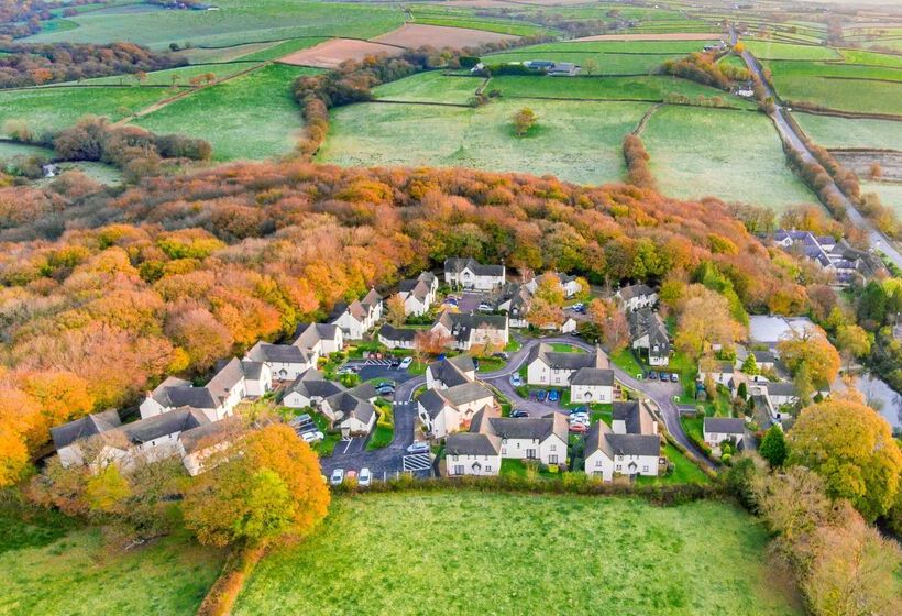 בית מלון כפרי Woodford Bridge Country Club