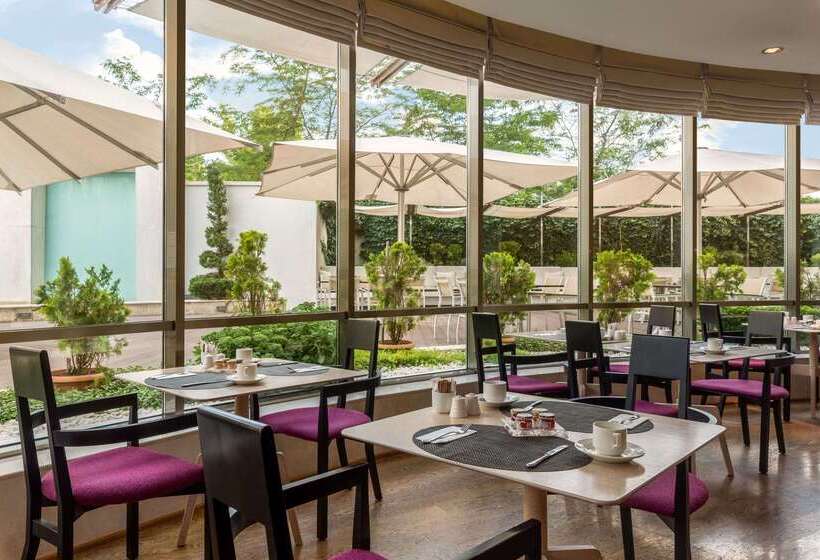 Fotos del hotel Wyndham Ankara:  8 Fotos del hotel Wyndham Ankara:  8