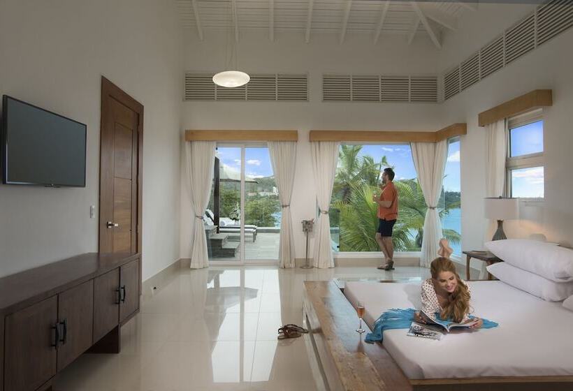 استراحتگاه Crown Villas 6 Bdrm