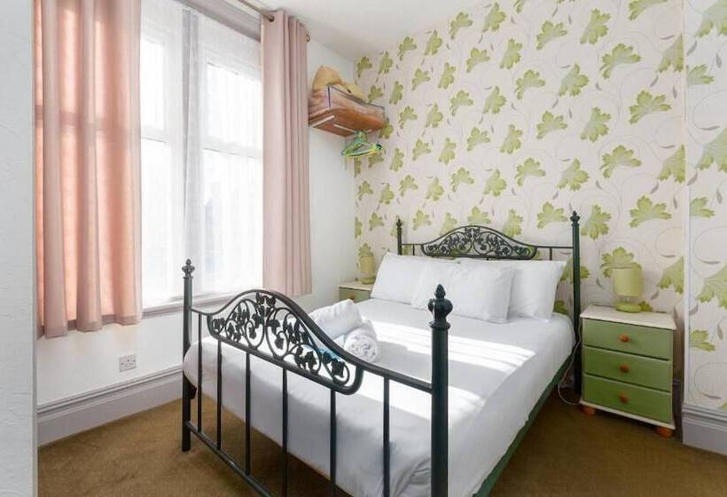 Fotos del hotel The Sandringham Court  & Legends Sports Bar:  53