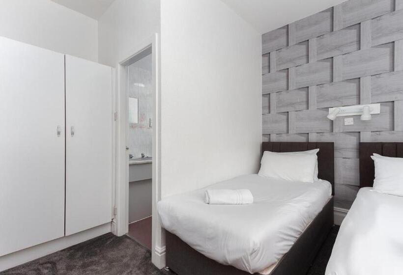 Fotos del hotel The Sandringham Court  & Legends Sports Bar:  26