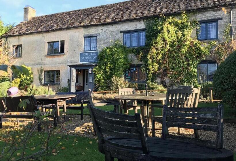 تختخواب و صبحانه The Bell At Sapperton
