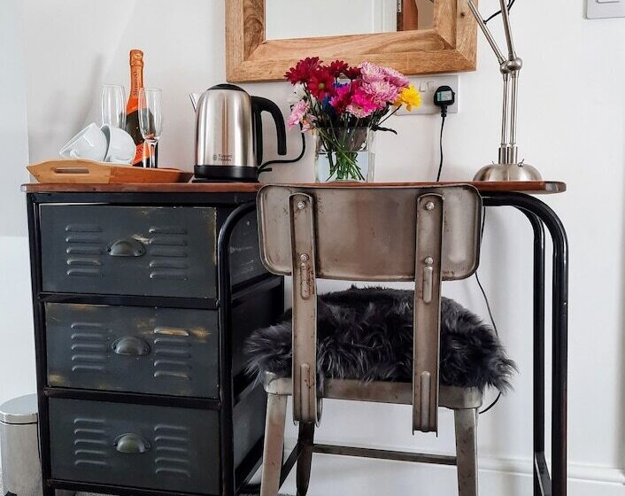 تختخواب و صبحانه Viva Guest House