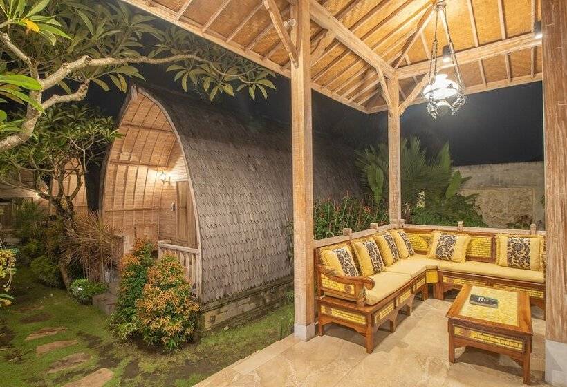 مبيت وإفطار Wana Shanti Villa