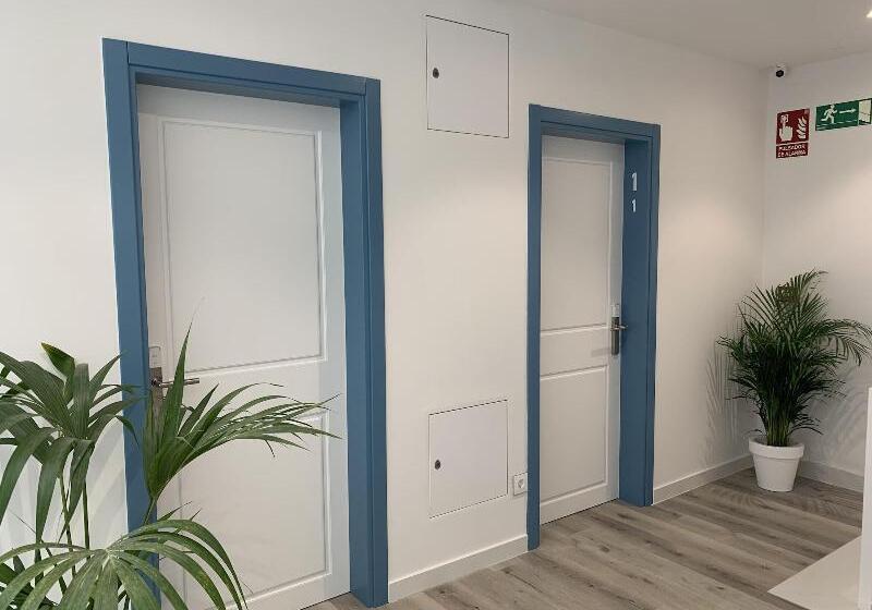 مسافرخانه Nerja Casual Rooms