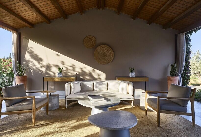 Отель Baia Di Chia Resort Sardinia, Curio Collection By Hilton