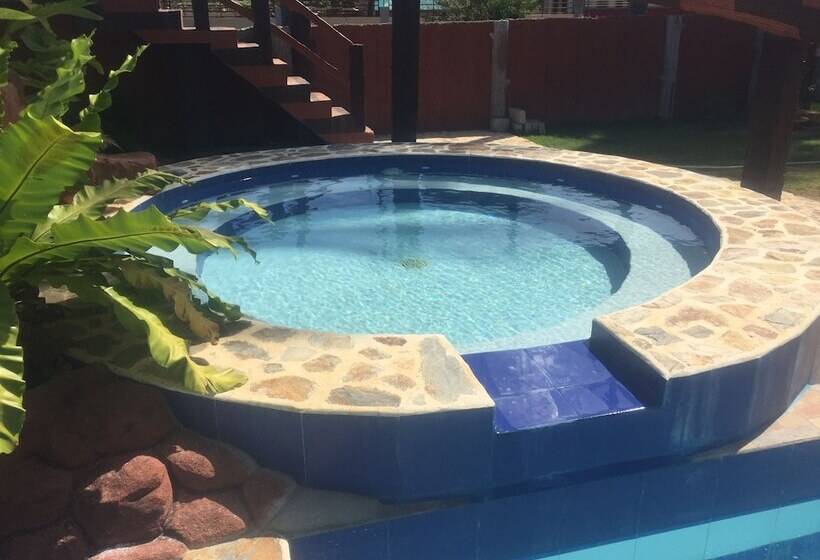 فندق Hana Natsu Resorts Beach &