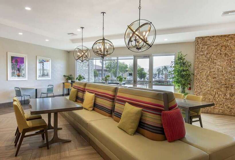 בית מלון כפרי Home2 Suites By Hilton Redlands Loma Linda