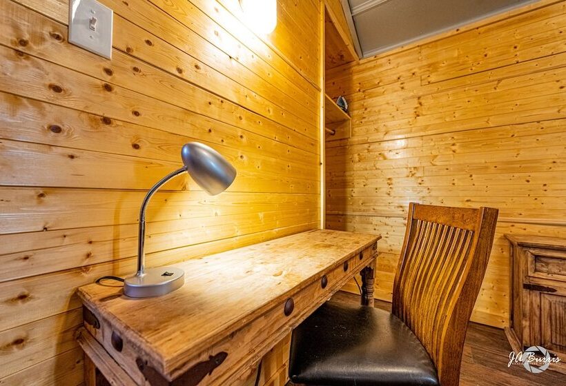 هتل Horseshoe Lodges
