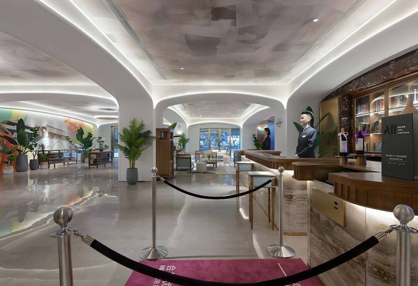 هتل Mercure Chengdu Jinniu Wanda Plaza