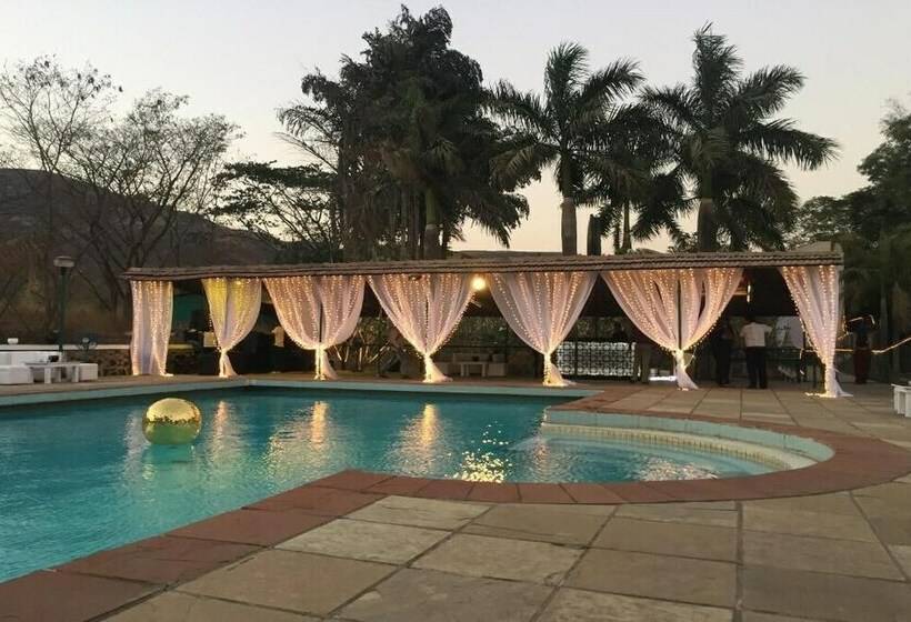 فندق Modi S Resort Karjat