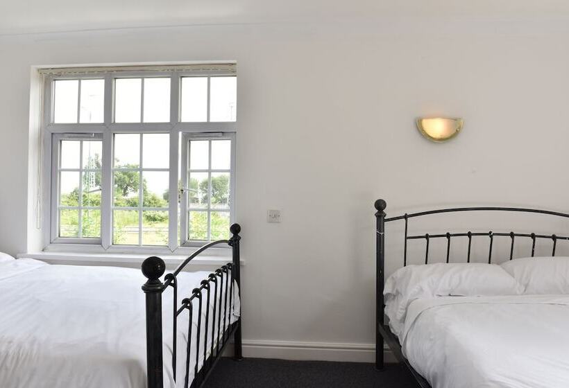 هتل Oyo Lodge  Birmingham Airport & Nec