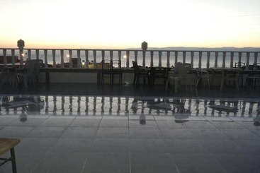 هتل Summer Bay Resort