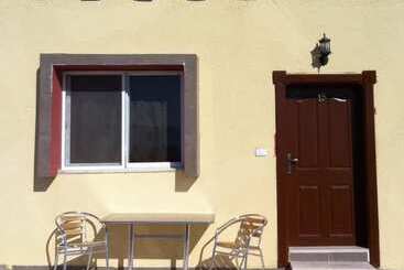 هتل Summer Bay Resort