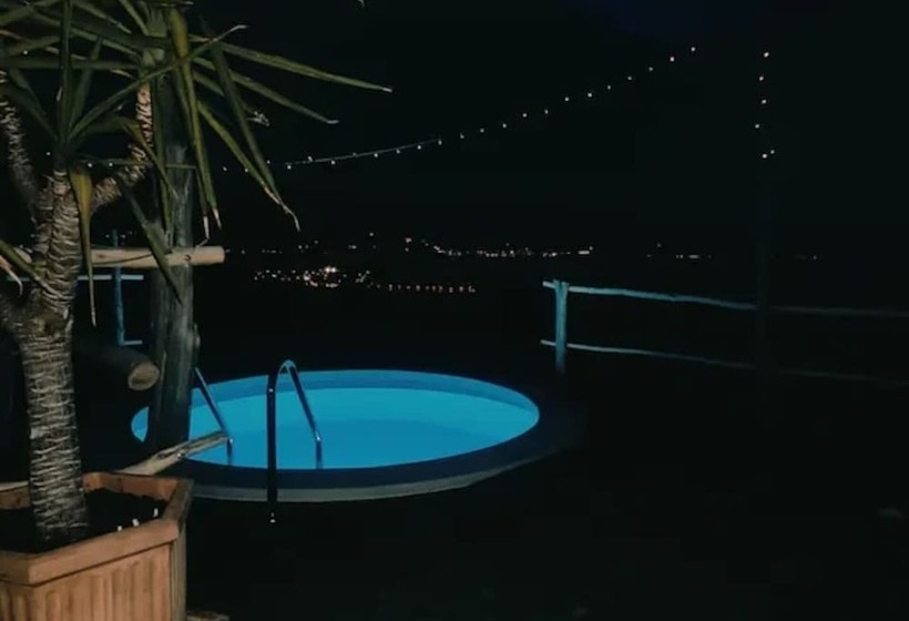 Lovely Cottage With Sea Views In Selca, Croatia