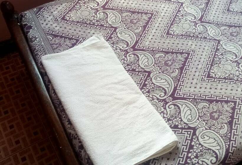 پانسیون Framjow Highway Lodge   Adults Only