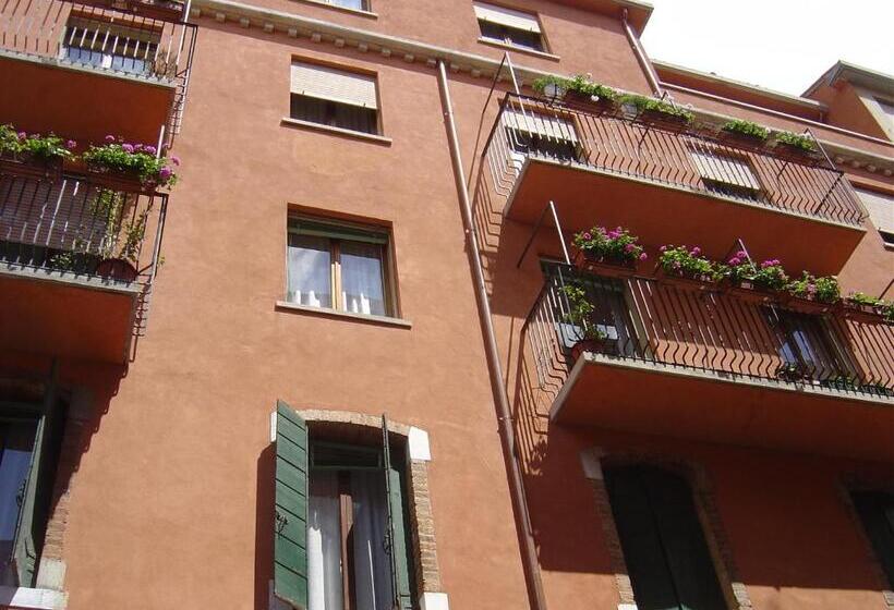 پانسیون Guesthouse Alloggi Agli Artisti
