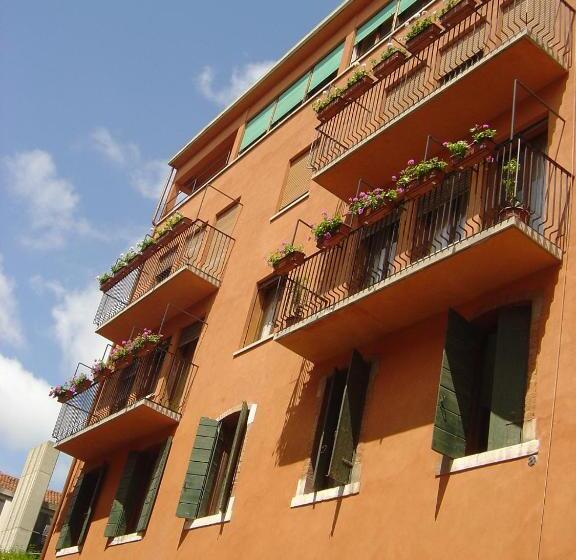 پانسیون Guesthouse Alloggi Agli Artisti